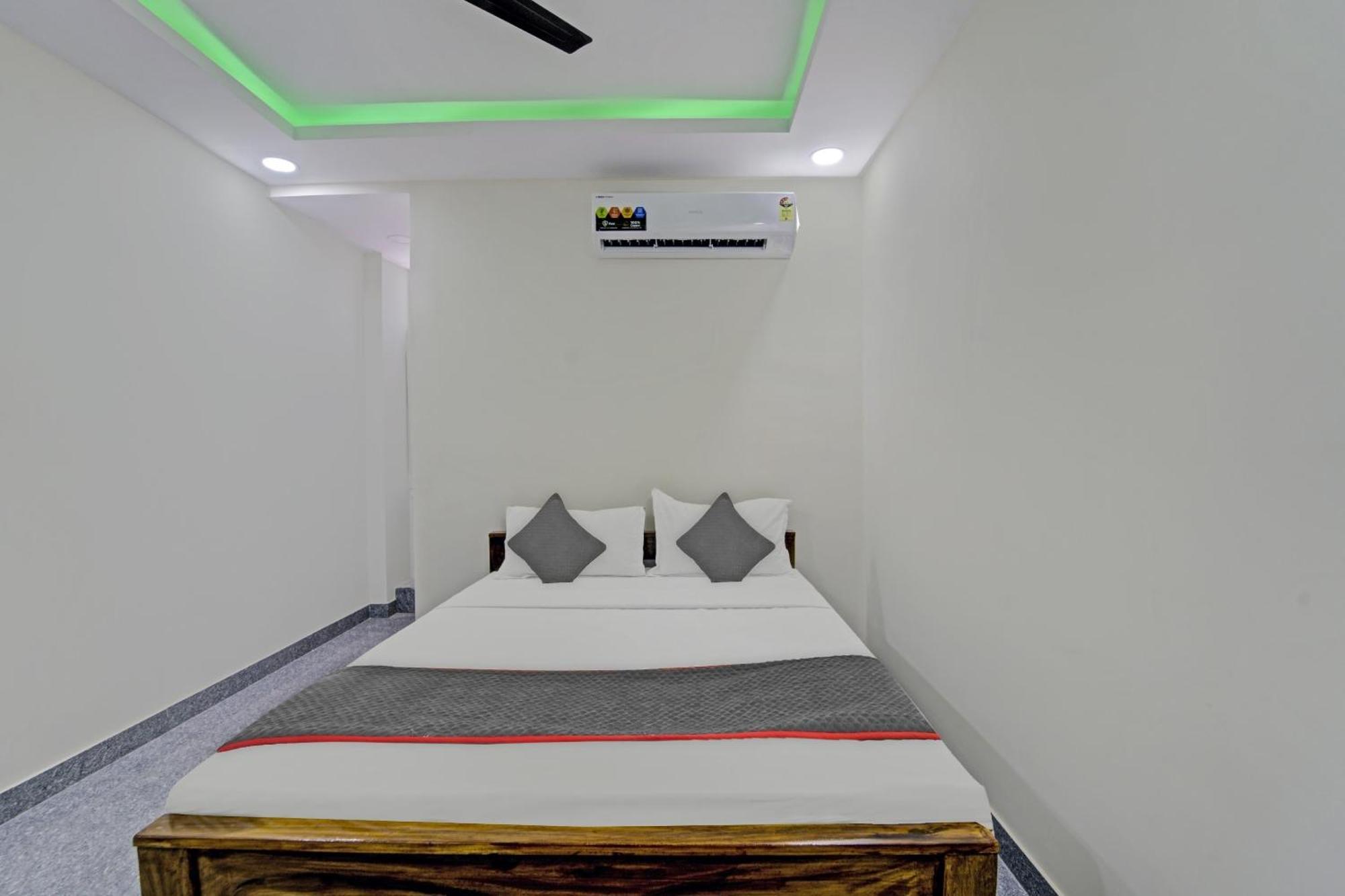 Super Townhouse 1096 Hotel Redfox Nungambakkam Near Apollo & Shankar Nethralaya Hospital Chennai Exterior photo