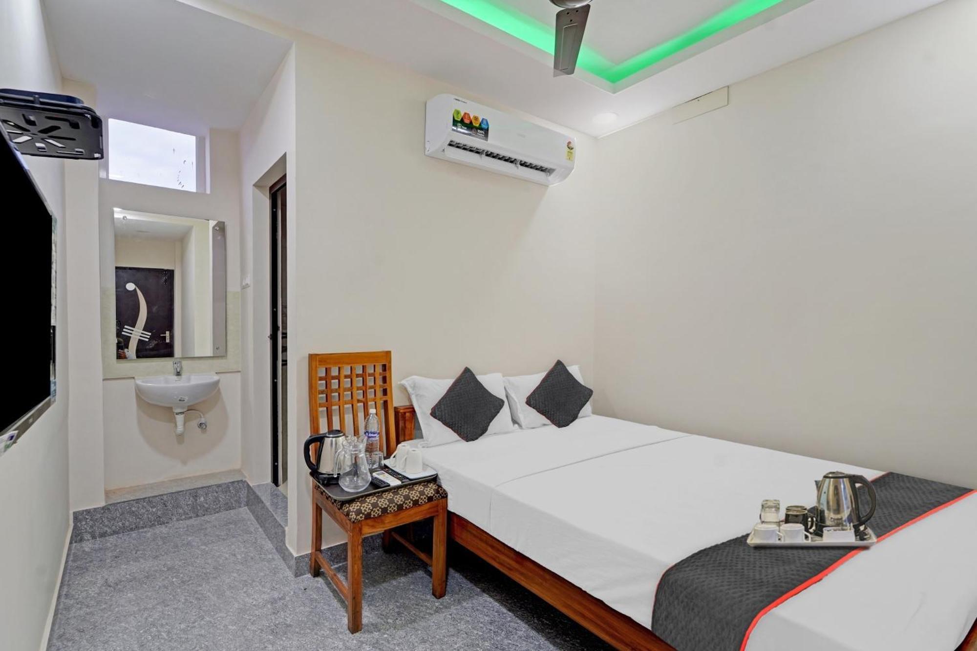 Super Townhouse 1096 Hotel Redfox Nungambakkam Near Apollo & Shankar Nethralaya Hospital Chennai Exterior photo