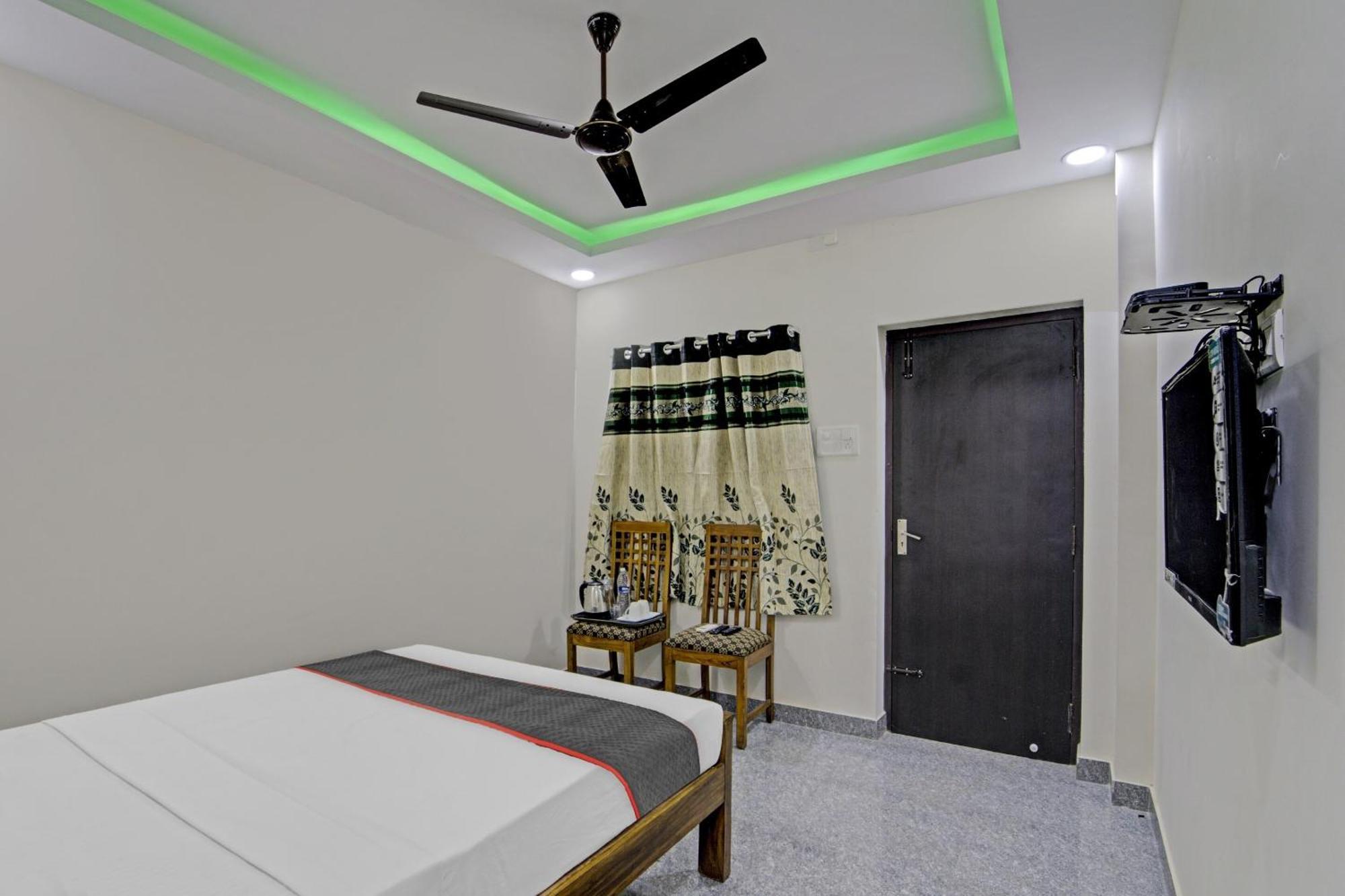 Super Townhouse 1096 Hotel Redfox Nungambakkam Near Apollo & Shankar Nethralaya Hospital Chennai Exterior photo